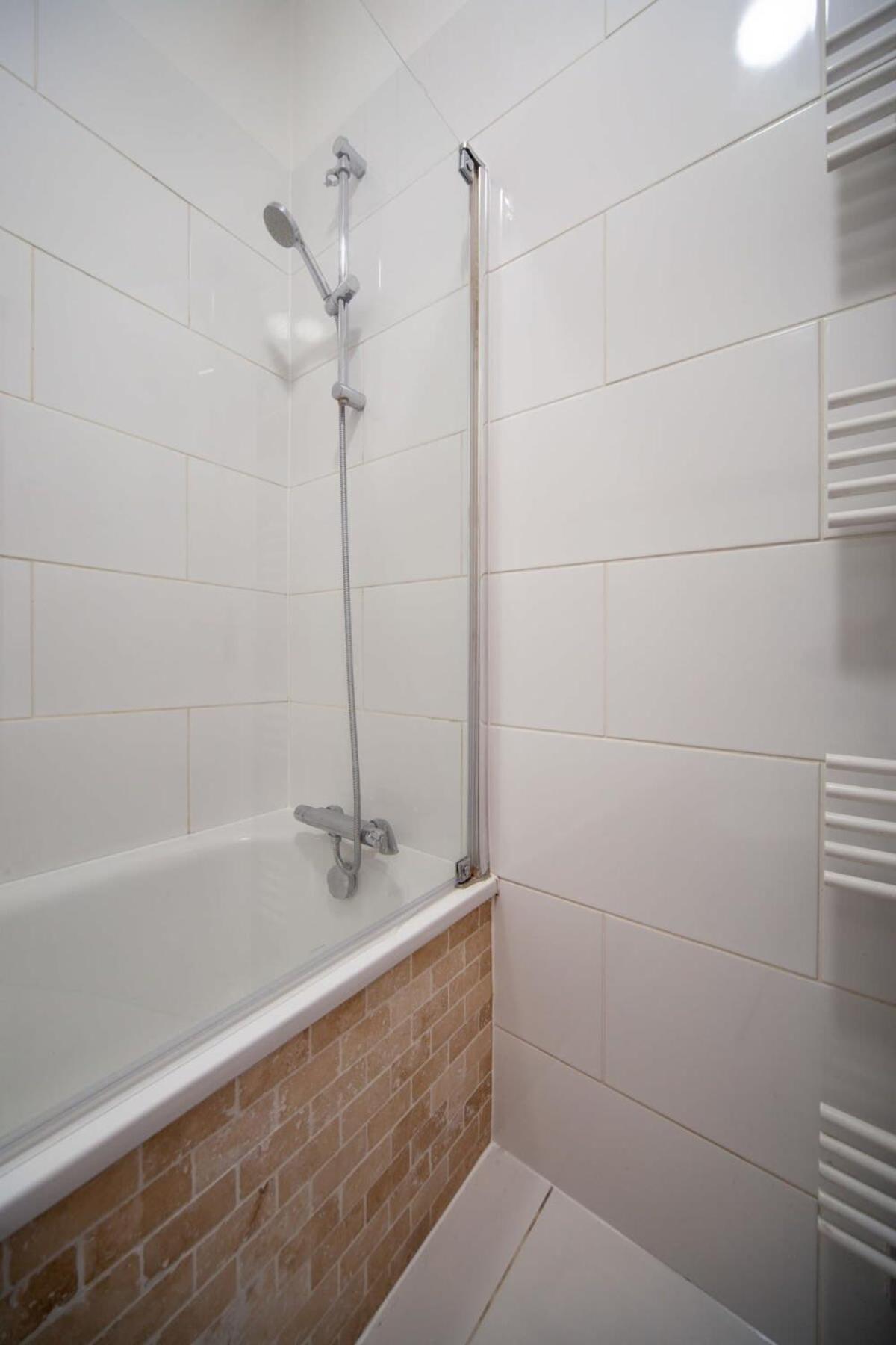 Lovely 2 Bedroom Apartment In Tooting London Eksteriør billede